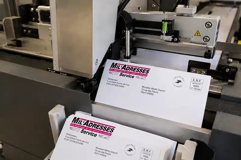 Mise sous pli : définition, solutions et externalisation pour optimiser vos envois postaux